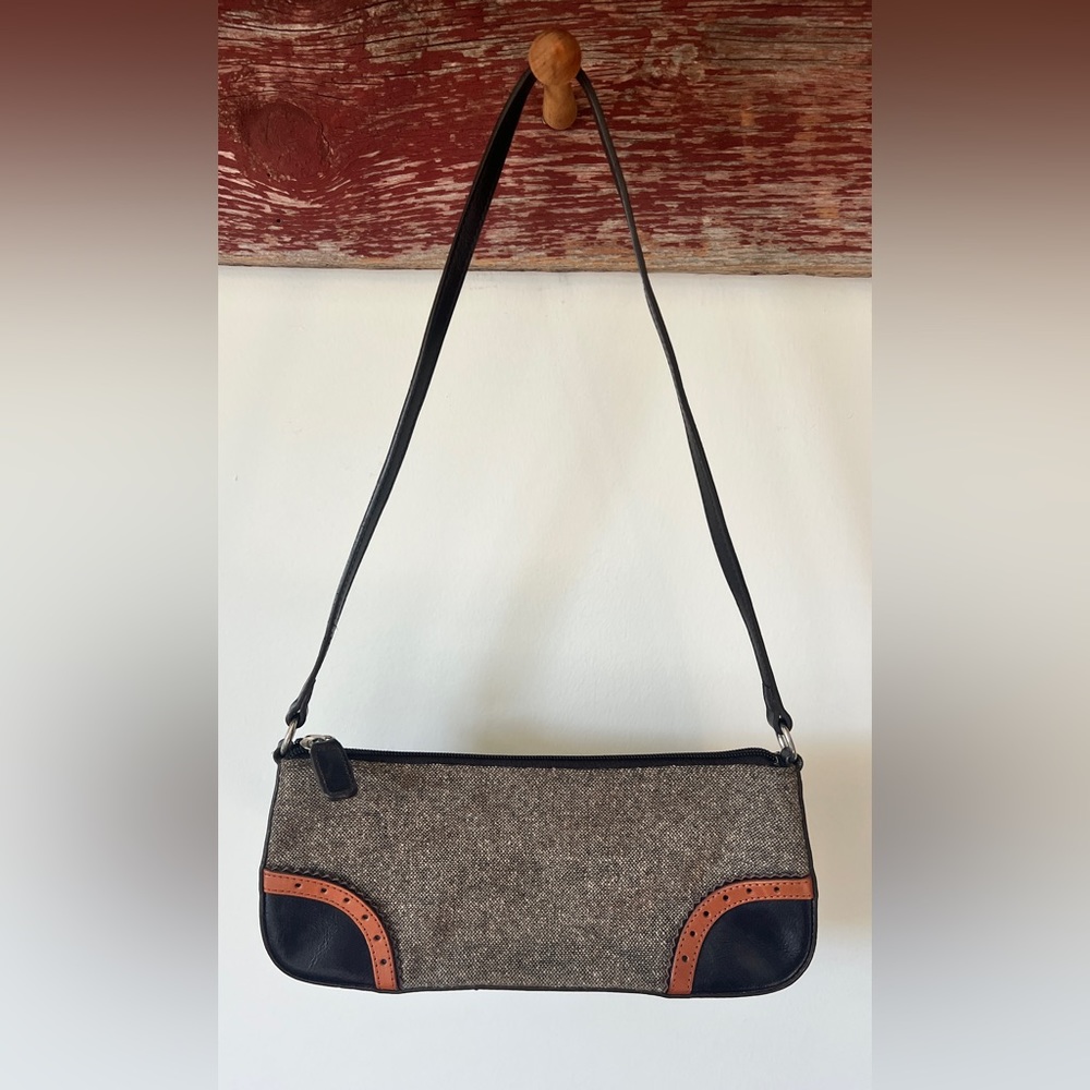 Express hand bag w/ leather detailing